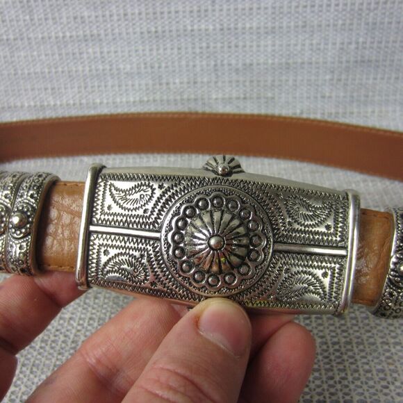 Courtenay Belt Womens Medium Brown Genuine Leather Medallion Vintage Western - Picture 2 of 15